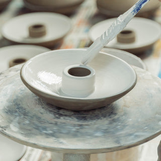 ceramic incense holder + 3 incense sticks